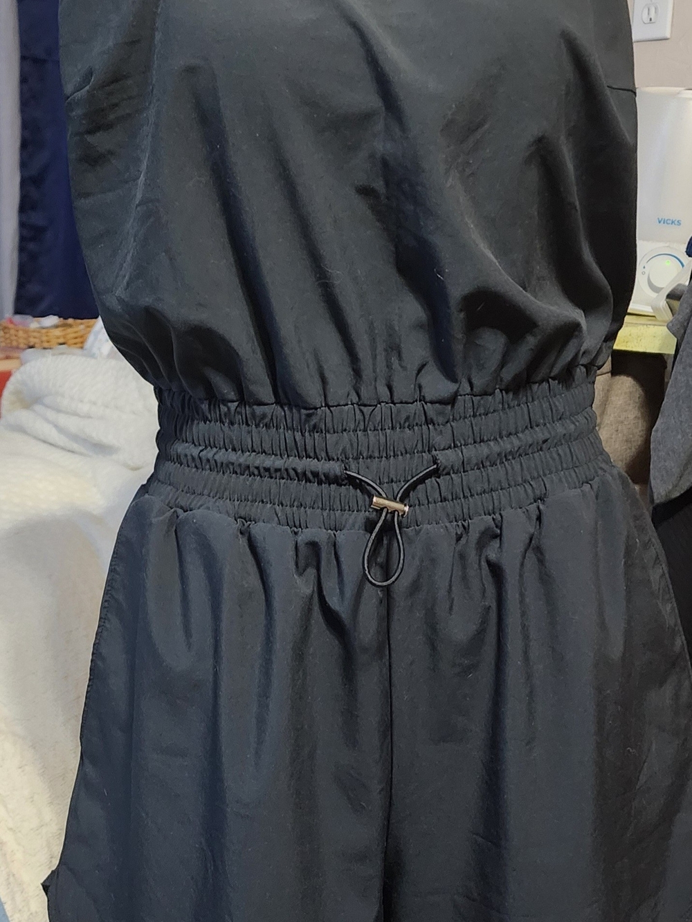 Abercrombie & Fitch Black Crewneck Romper Sz Medium